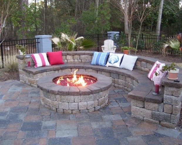 Backyard Designs With Fire Pits